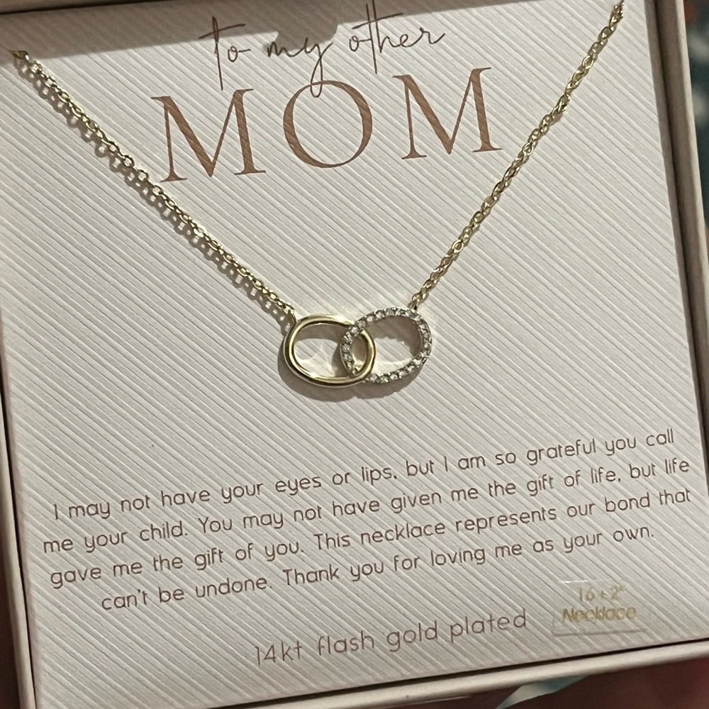 Paige Harper 14K gold plated - To my other mom Interlinked Necklace - Picture 3 of 5